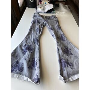 We the free women’s flower design bell bottom flare jeans size 24